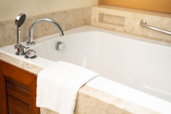 Cost of Tub Faucet Repair in Menomonee Falls