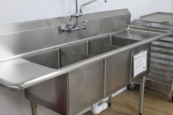 Cost of Utility Sink Installation in Menomonee Falls