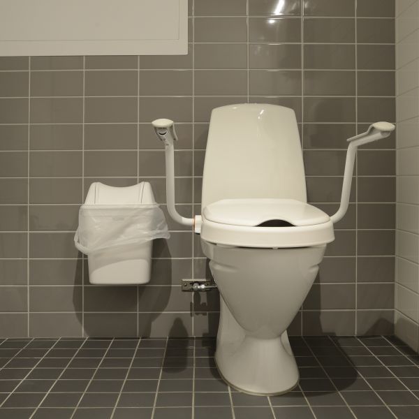 Cost of Commercial Toilet Repair in Menomonee Falls